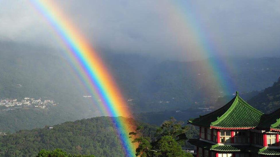 The nine-hour rainbow