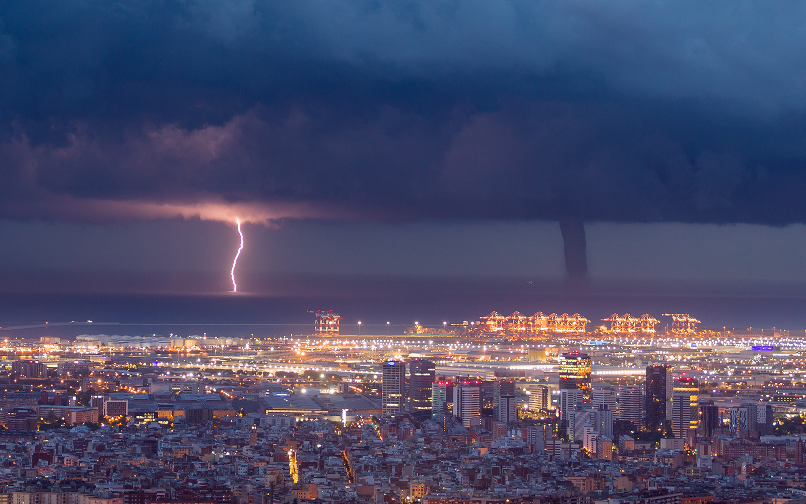 Lightning Storm Forms Spectacular View Over Gulf of Iskenderun