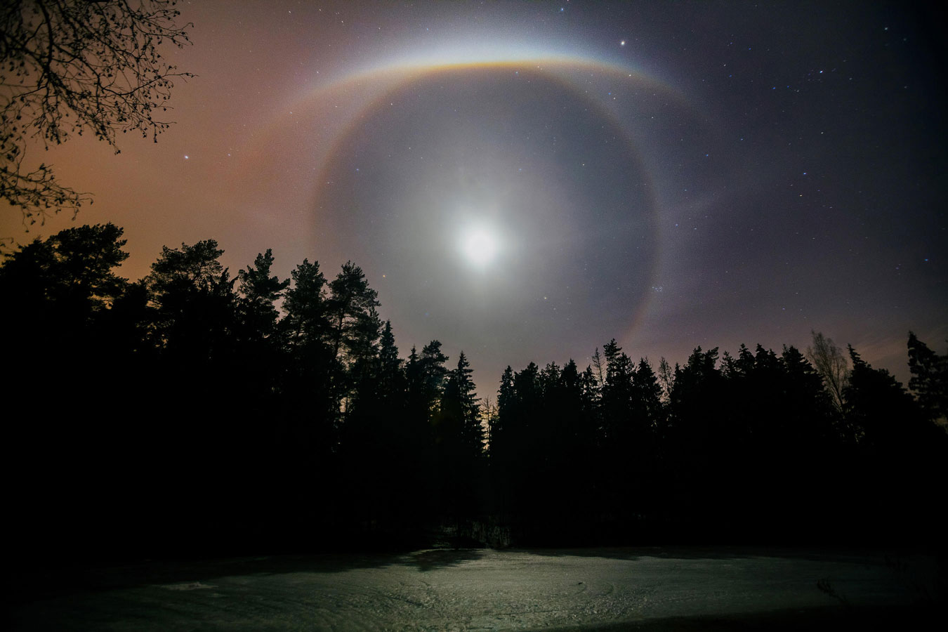 Halo around the moon