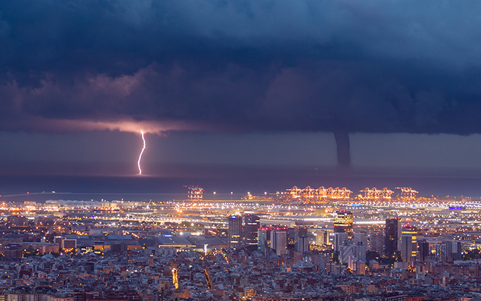 Waterspout in Barcelona © Carlos Castillejo Balsera (2022)