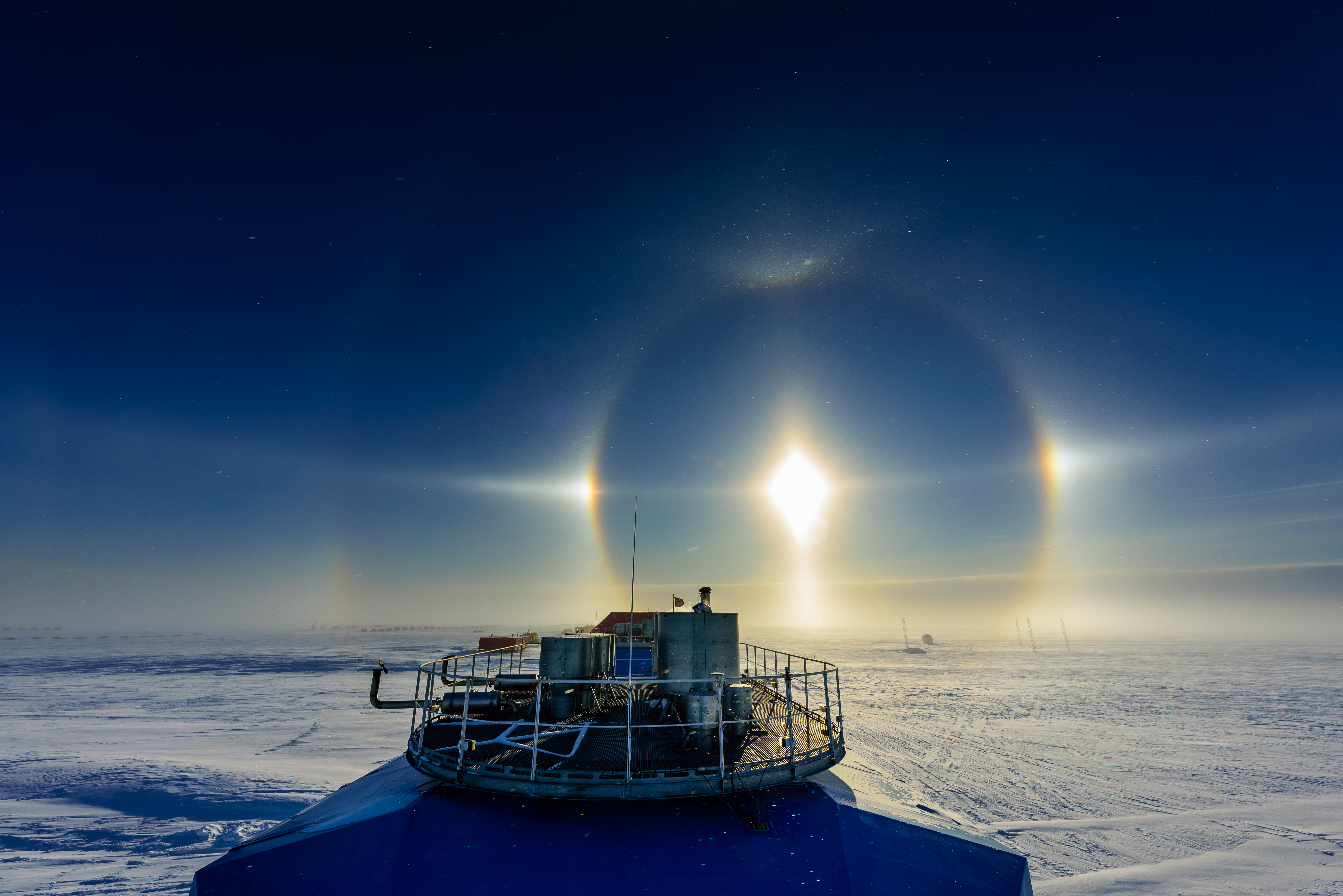 Sun halo over Halley