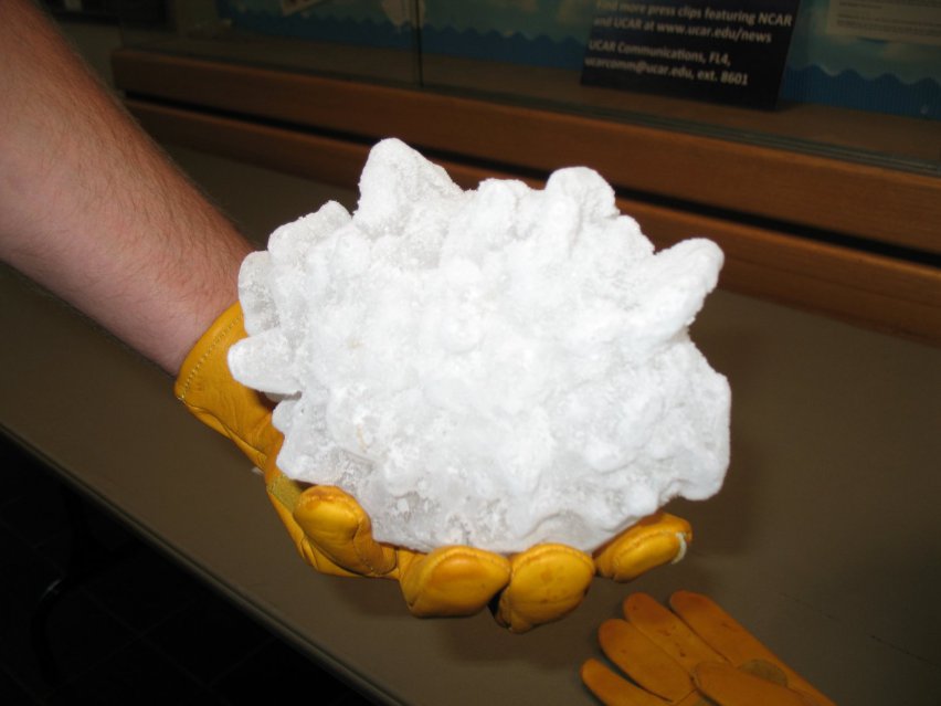 Largest hailstone in the USA © University Corporation for Atmospheric Research