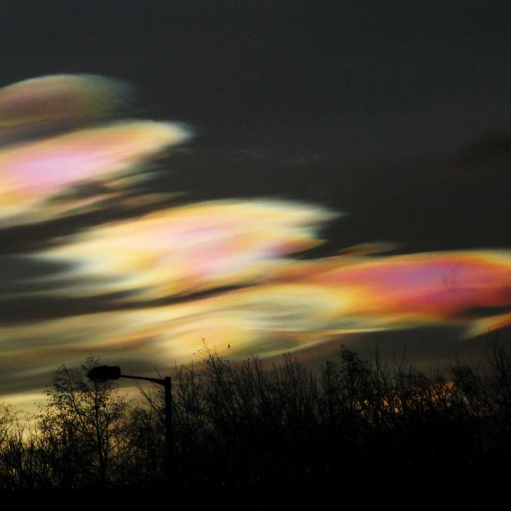 Polar Stratospheric Clouds © Alan Tough